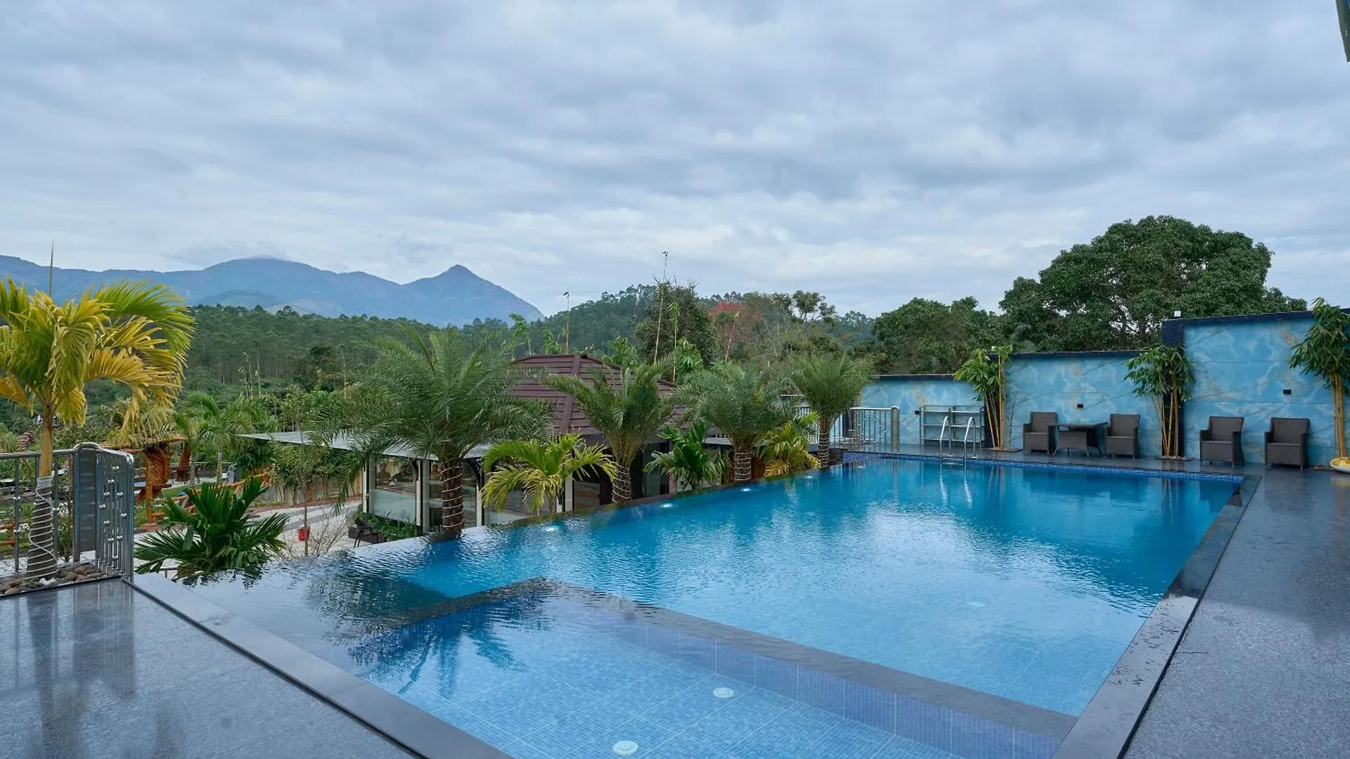 Eve Munnar Luxury Resort And Spa Anachal 4*,  India