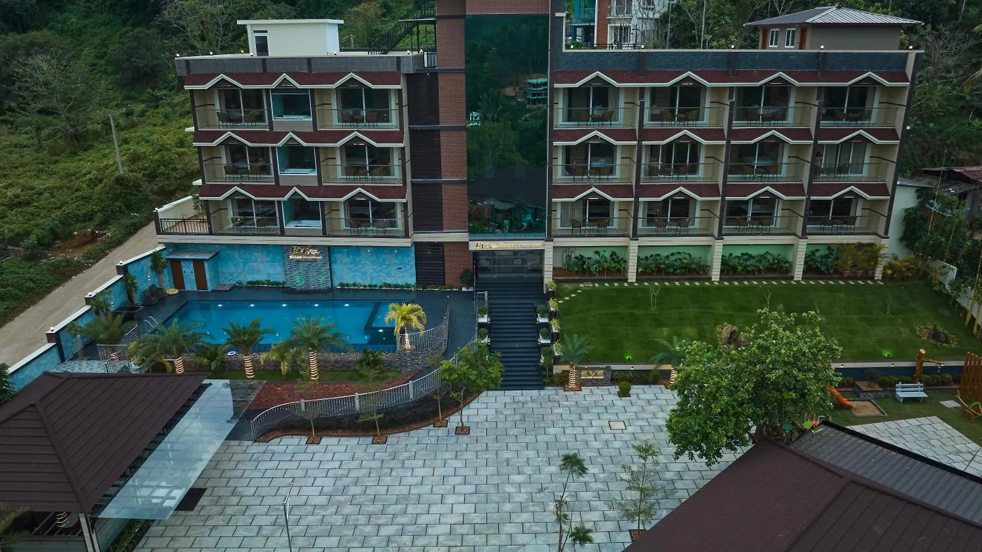 Hotel Eve Munnar Luxury Resort And Spa Anachal